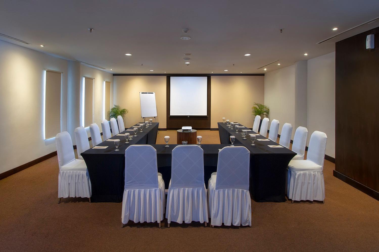 Primebiz Hotel Kuta Kuta Lombok Buitenkant foto